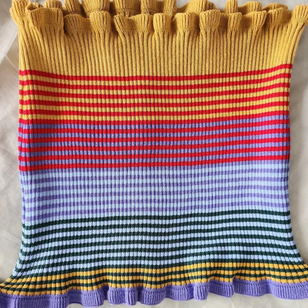 Top - Picture 2 of 2